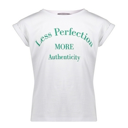 Overview image: T-shirt embroided text