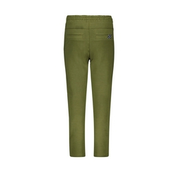 Overview second image: sweatpants folded kneepart